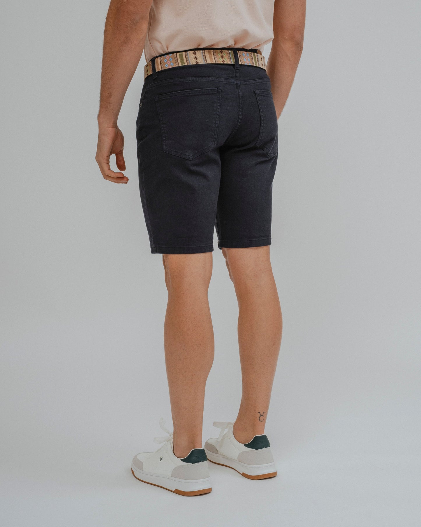 Bermuda corta 5 bolsillos azul marino para hombre