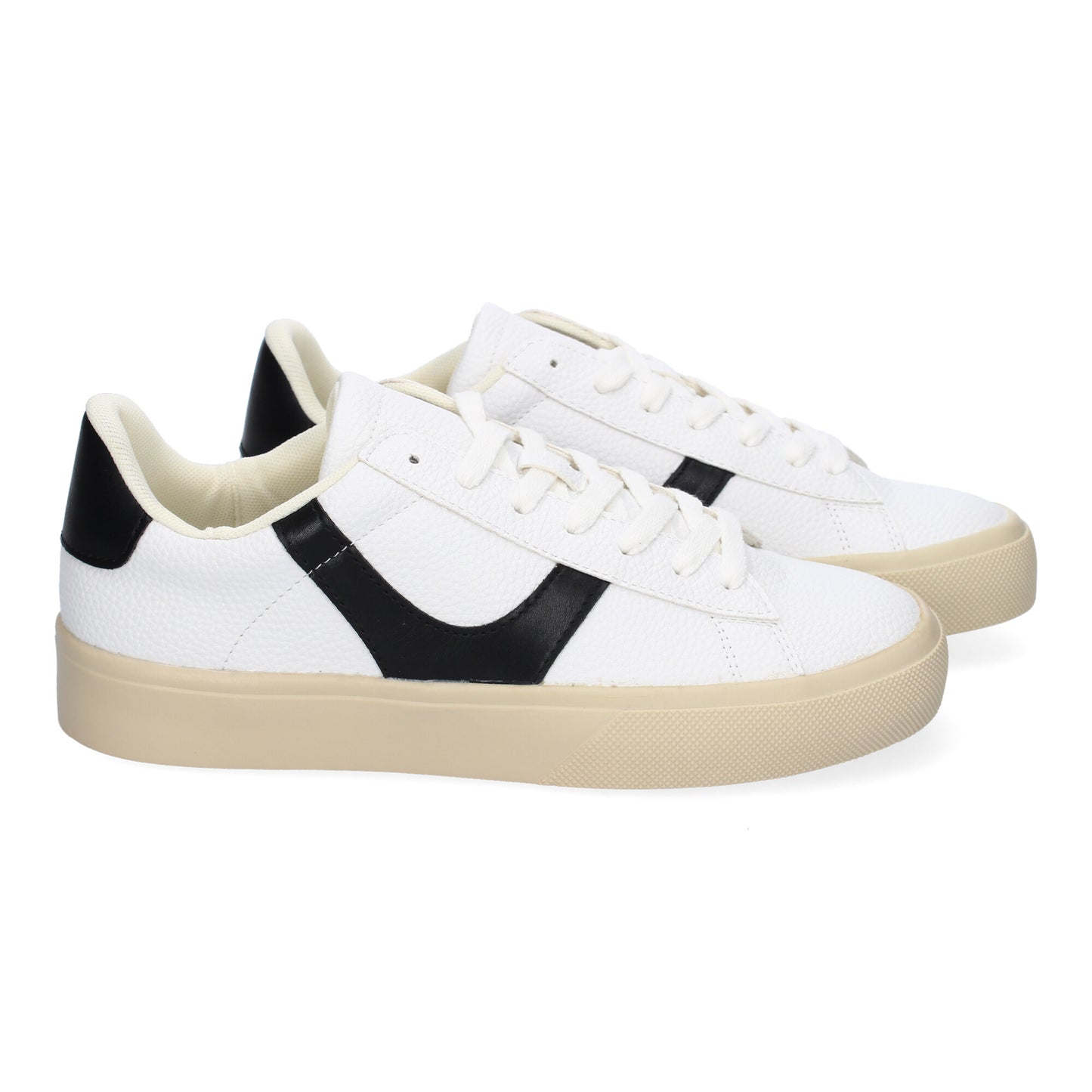 Zapatilla Deportiva Casual Negra con Cordones y Detalles Laterales