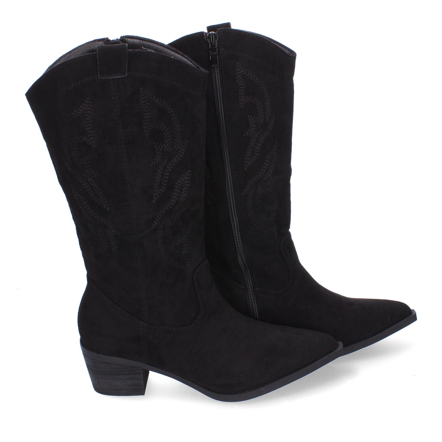 Botas camperas negras con bordados