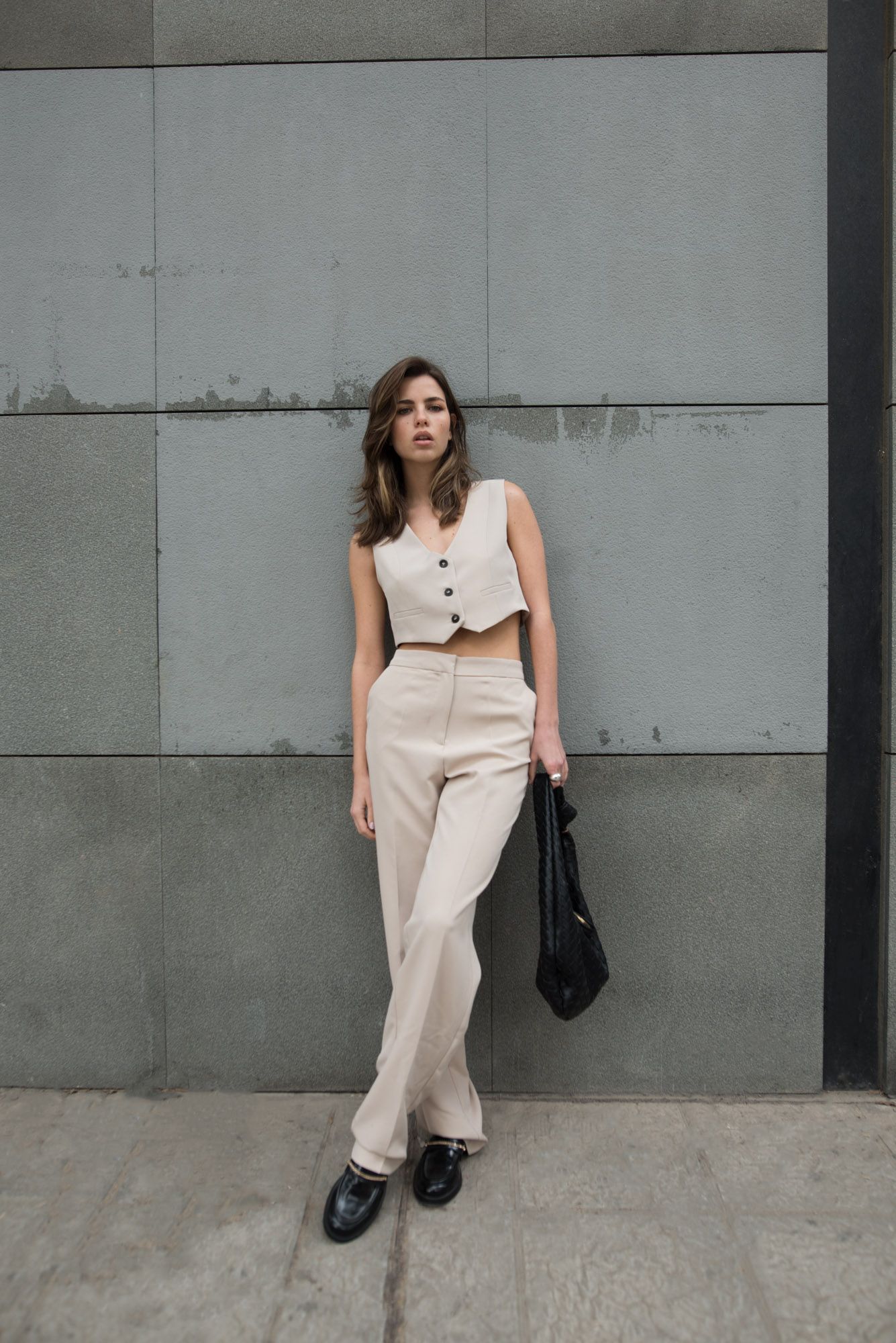 Chaleco sastre corto estructurado color beige