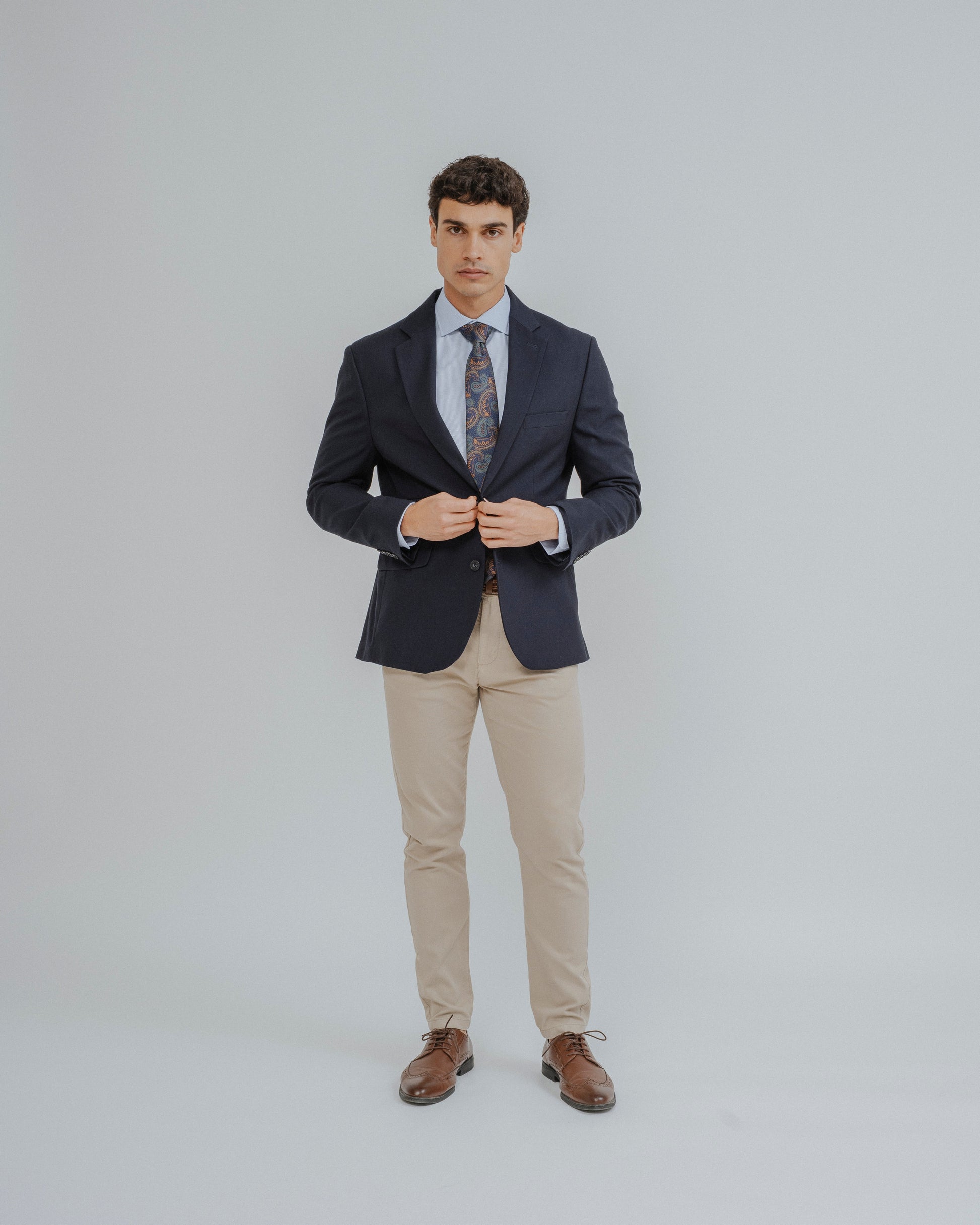 Chaqueta blazer azul marino con doble bolsillo de cartera para hombre