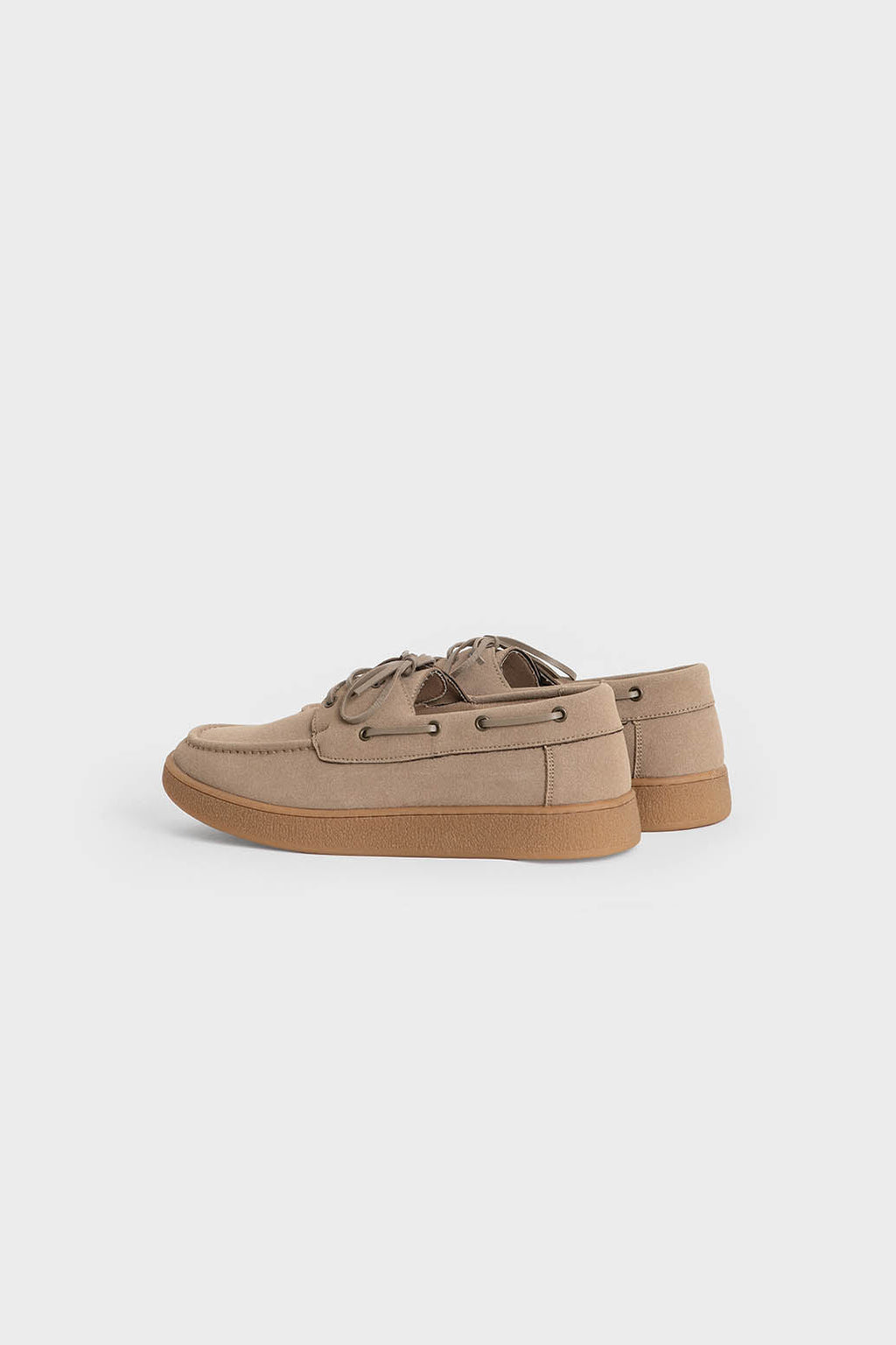 Zapatos náuticos beige de hombre con suela a contraste