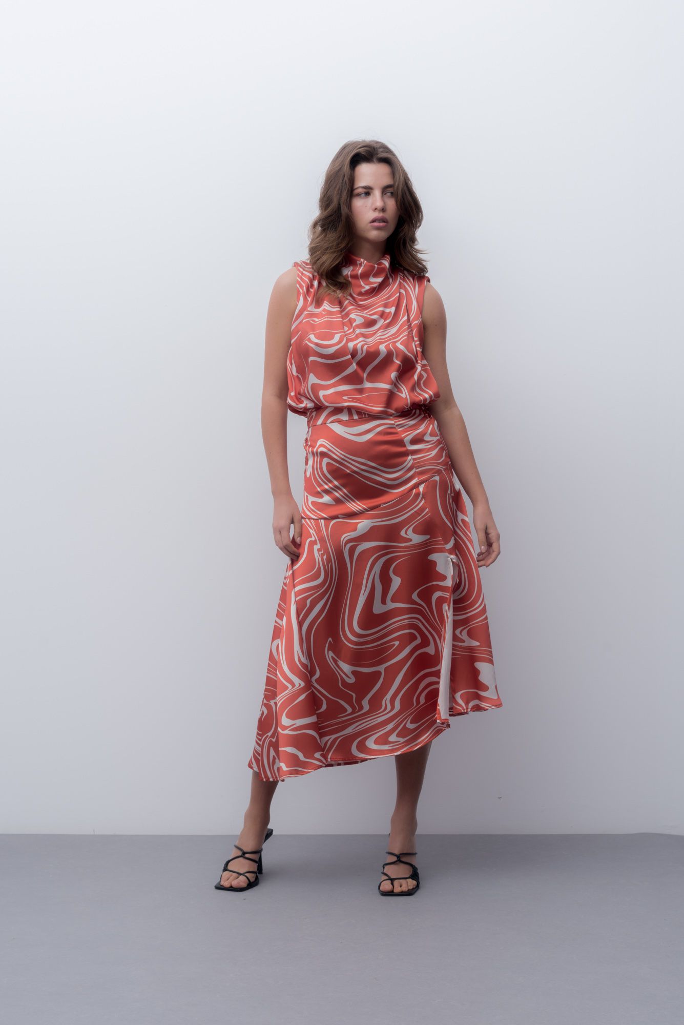 Falda midi estampada flores boho beige coral