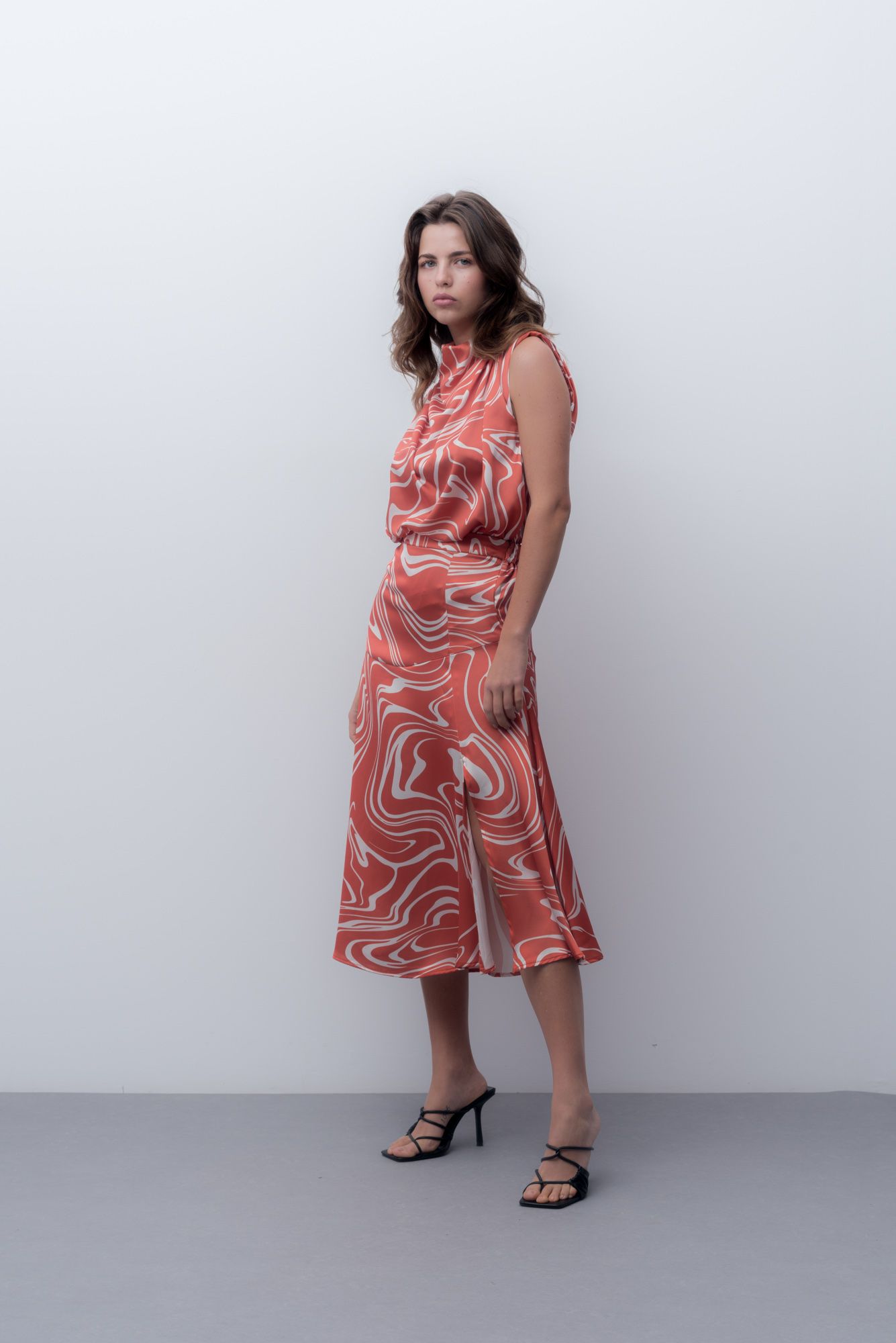 Falda midi estampada flores boho beige coral