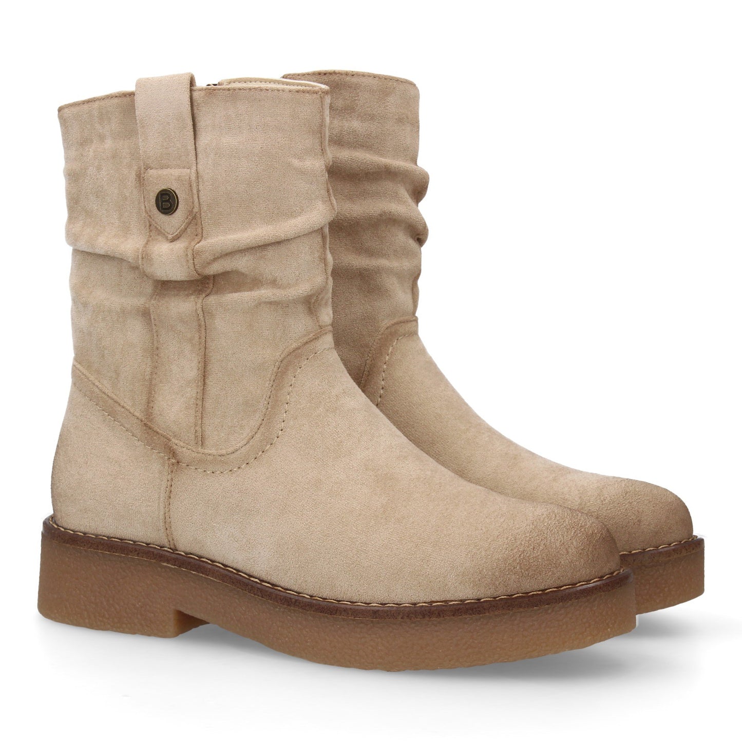 Botines planos beige de mujer, caña arrugada, detalles de costura, suela antideslizante, otoño invierno.