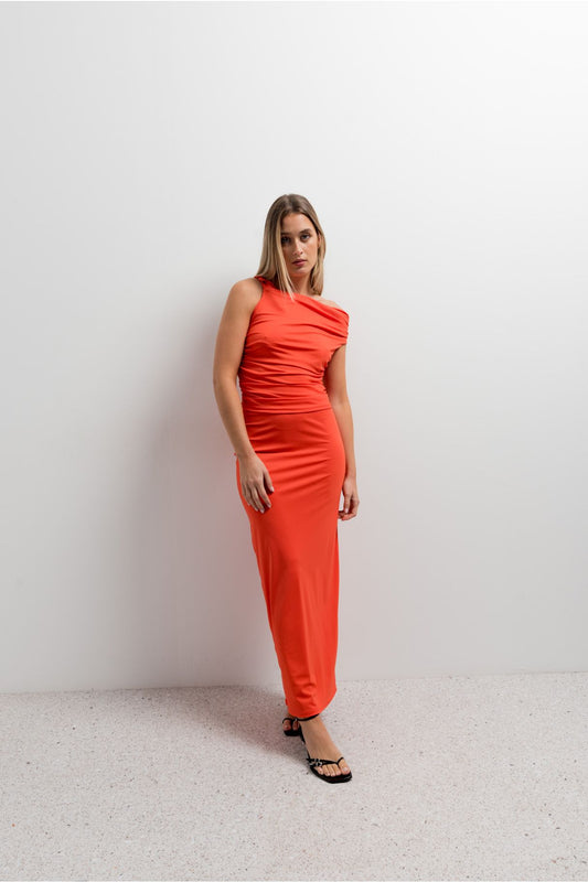 Falda midi ajustada de tejido poliamida elástica en color coral vibrante