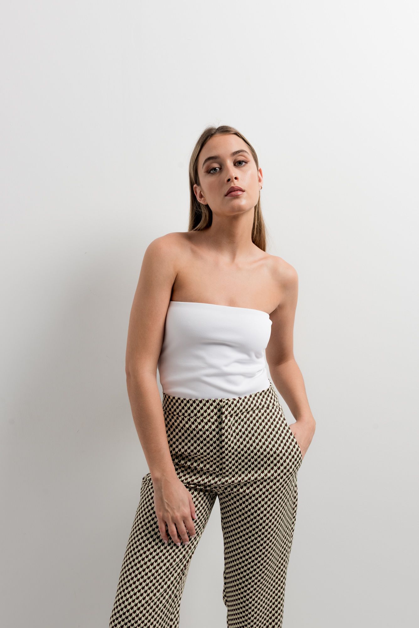 Pantalón estampado geométrico marrón mujer cómodo elástico
