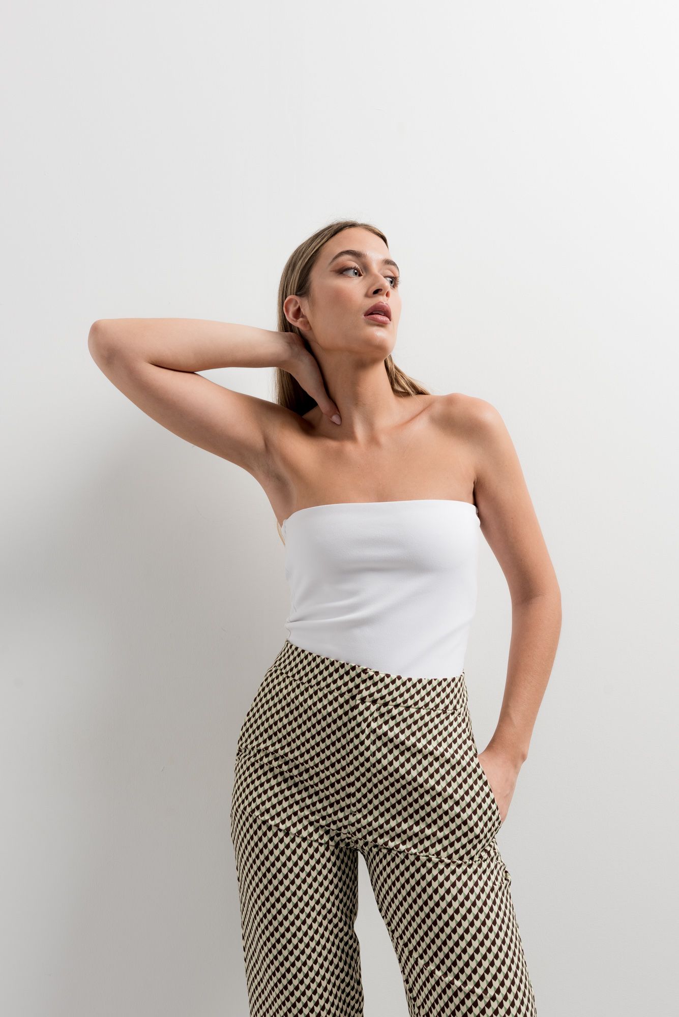 Pantalón estampado geométrico marrón mujer cómodo elástico