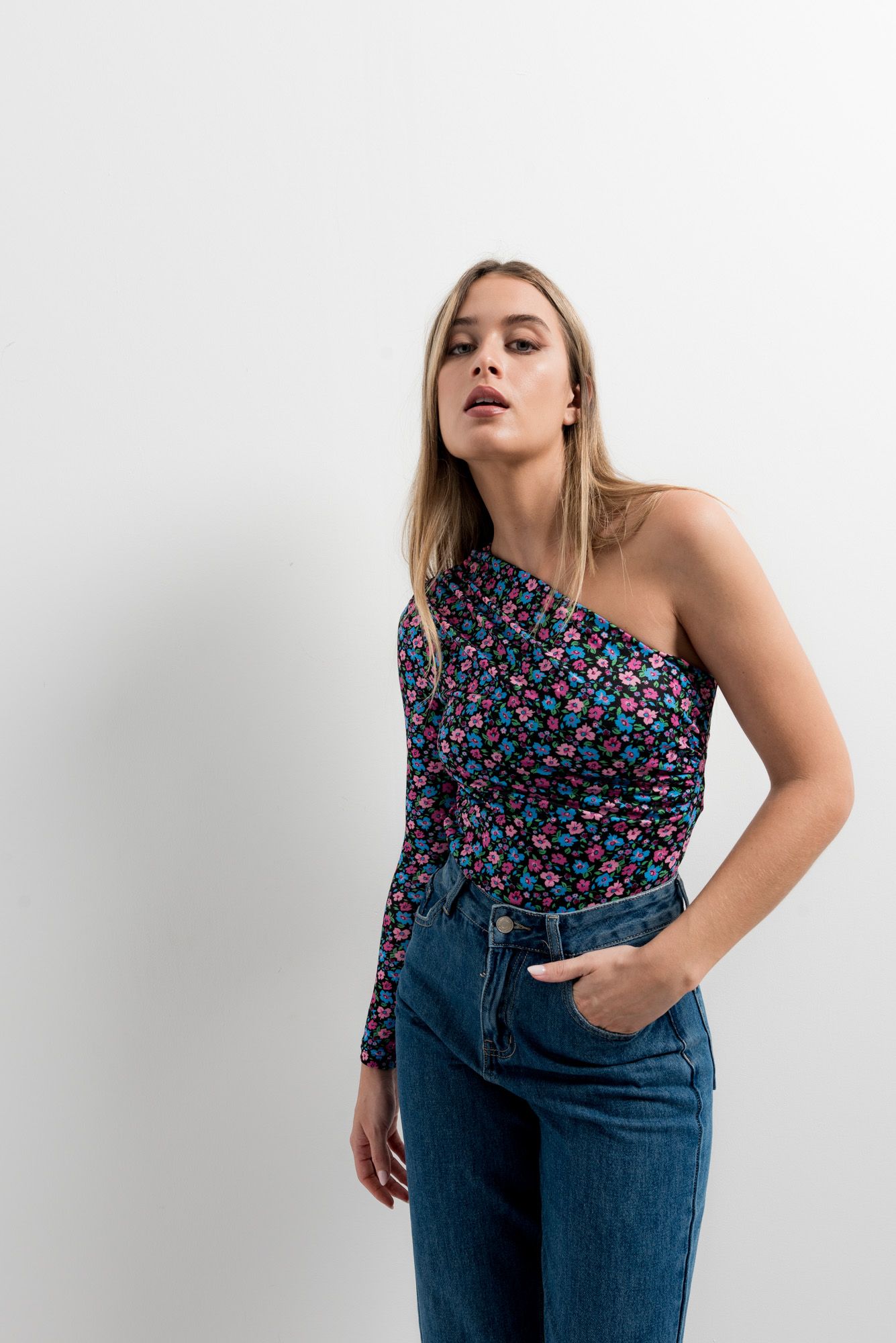 Body asimétrico mujer estampado rosa un hombro ajuste elástico fiesta