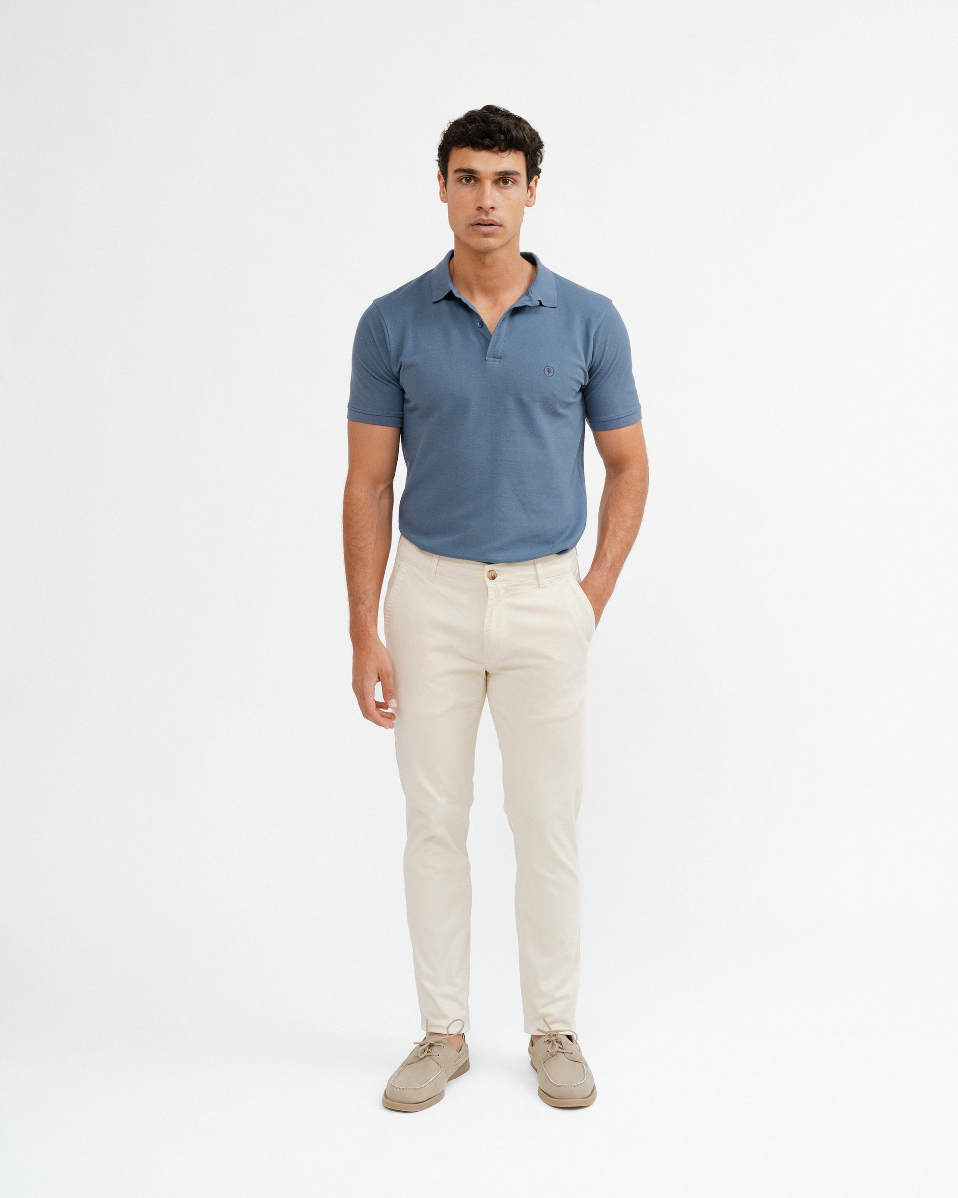 Pantalón chino con estructura beige para hombre