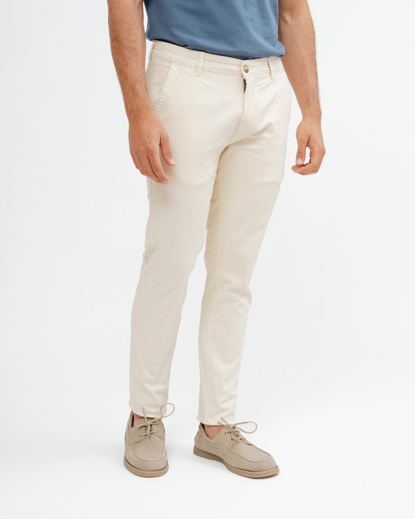 Pantalón chino con estructura beige para hombre