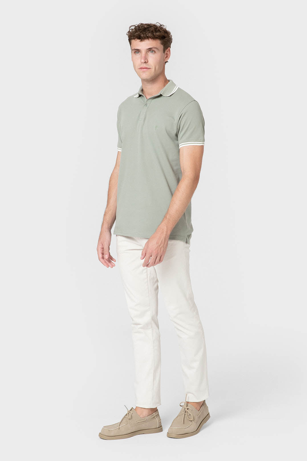 Pantalón chino slim con pinzas