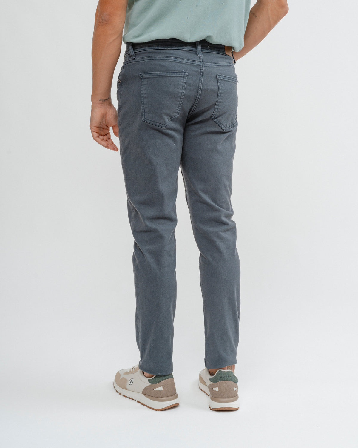 Pantalón slim azul de hombre con cinco bolsillos