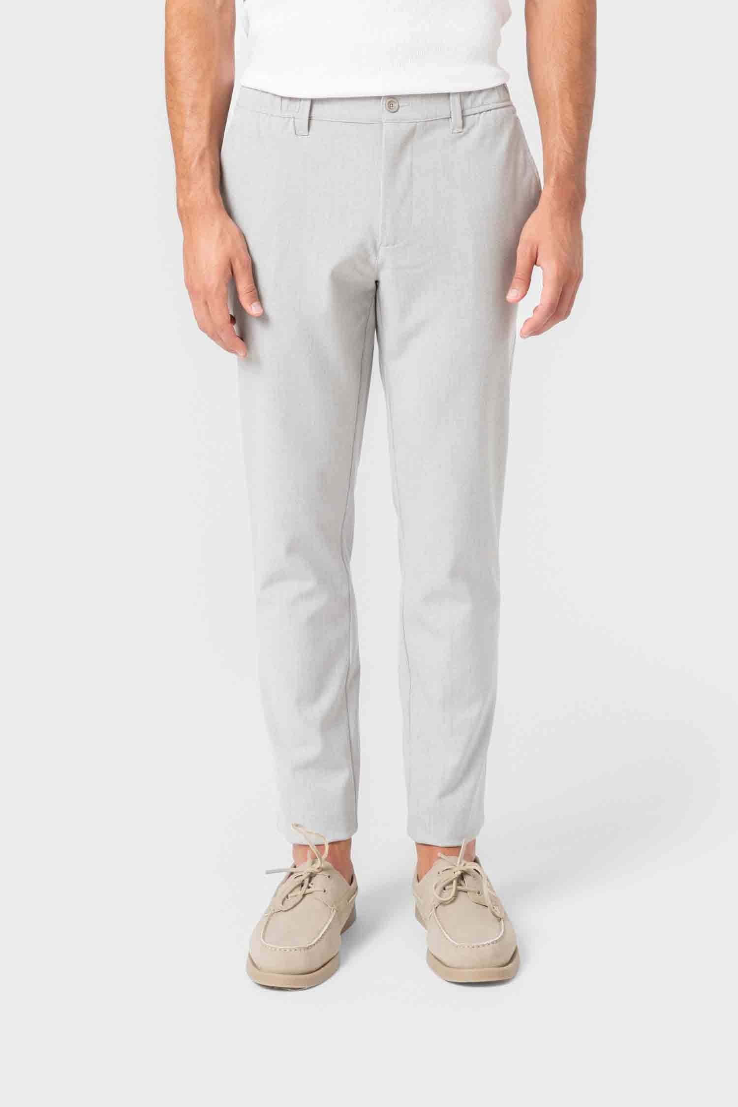 Pantalón casual tipo chino gris de diseño español con cintura elástica Celopman