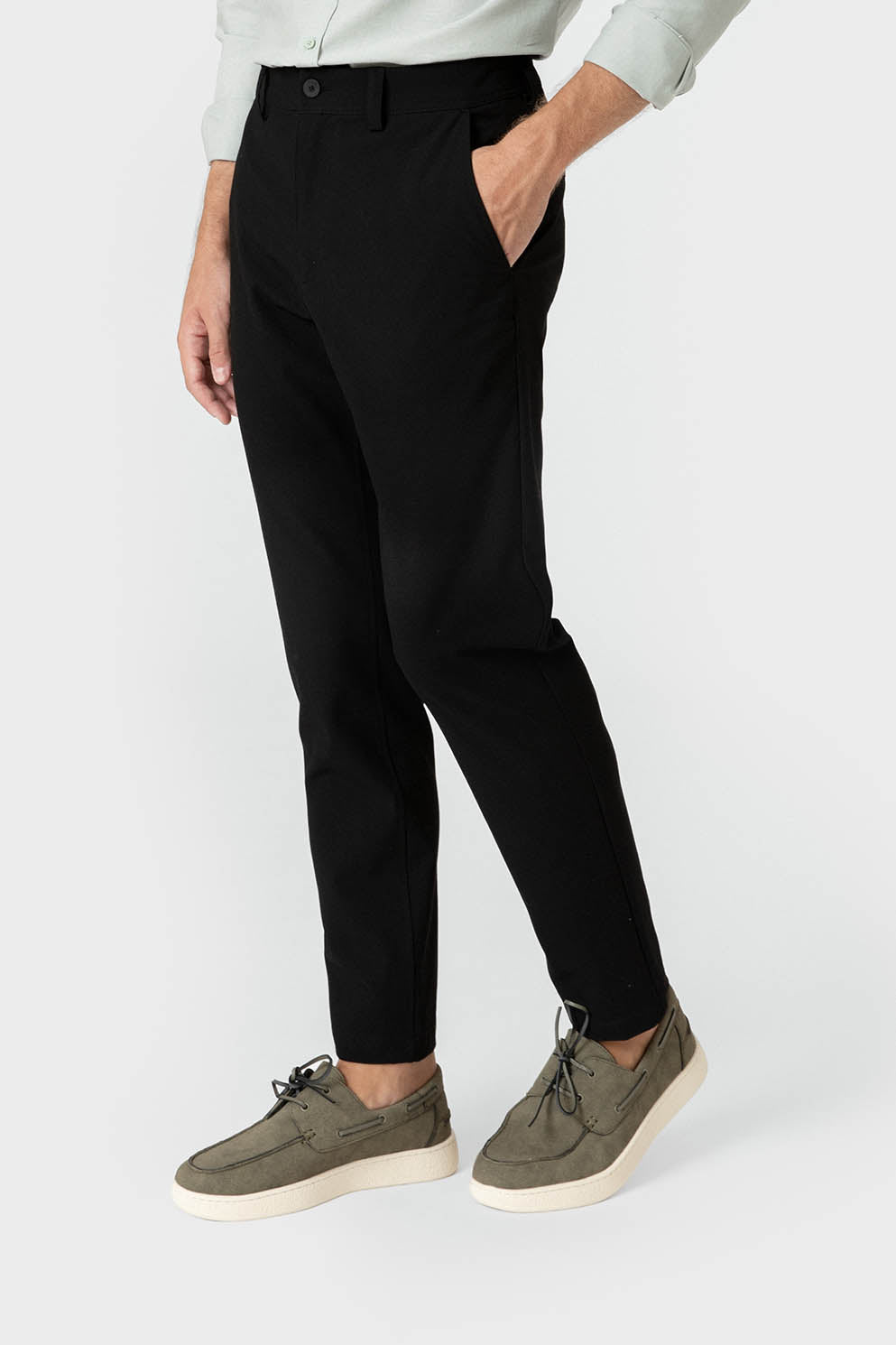 Pantalón de vestir negro para hombre de corte regular