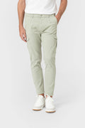 Pantalón chino cargo slim con pinzas