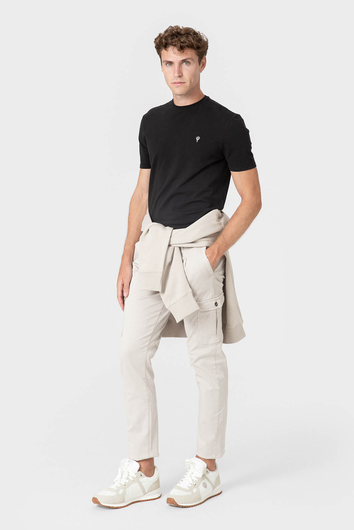 Pantalón chino cargo gris slim con pinzas para hombre