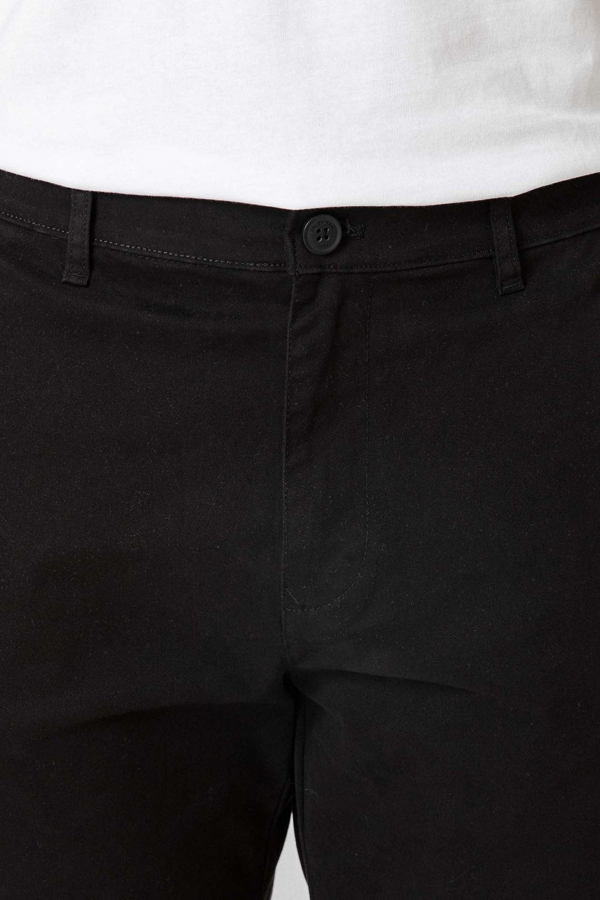 Pantalón chino slim negro de hombre en algodón con elastano