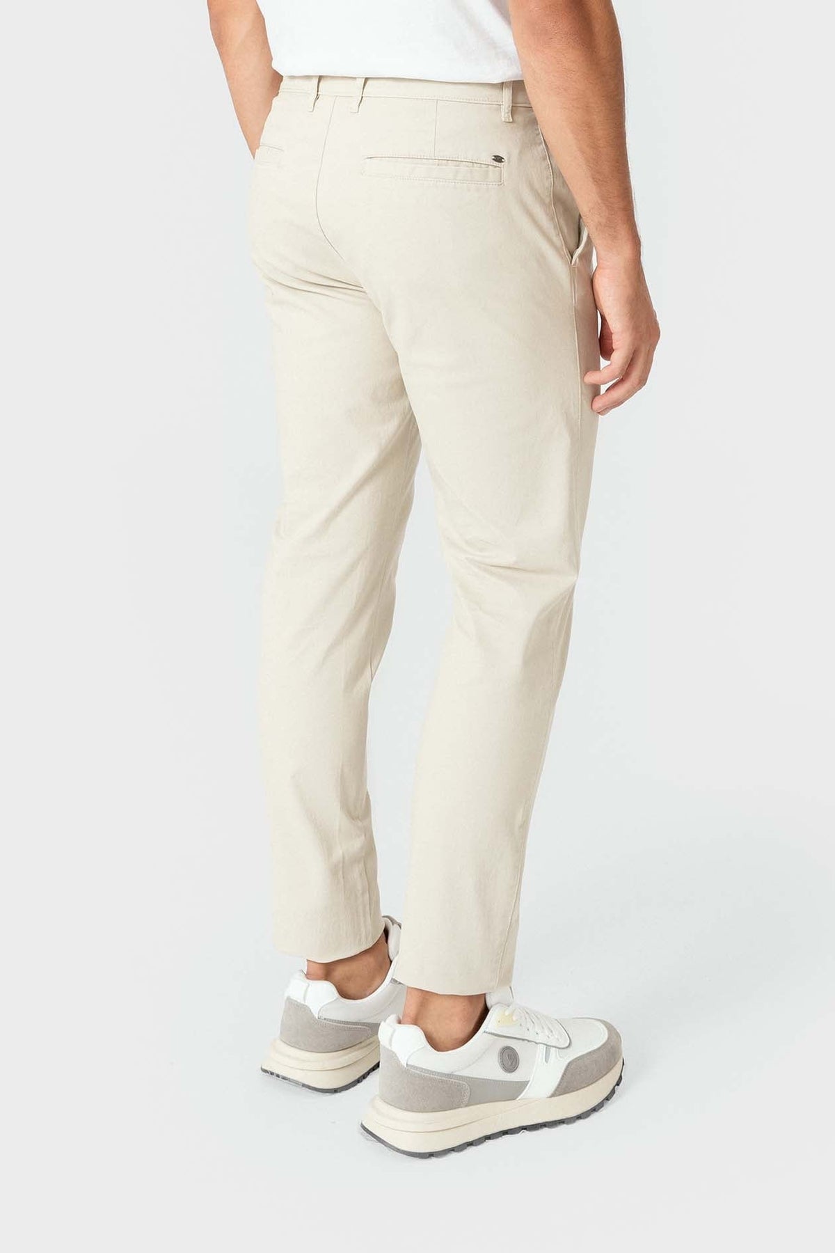 Pantalón chino slim beige claro de hombre en algodón con elastano