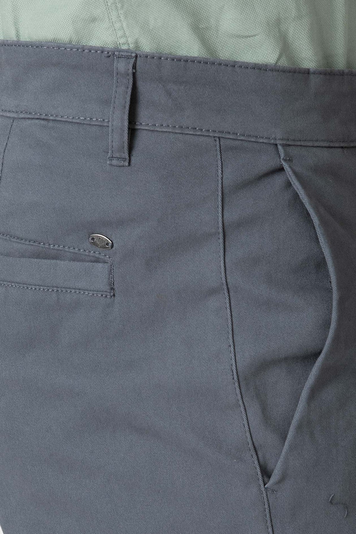Pantalón chino slim azul marino de hombre en algodón con elastano