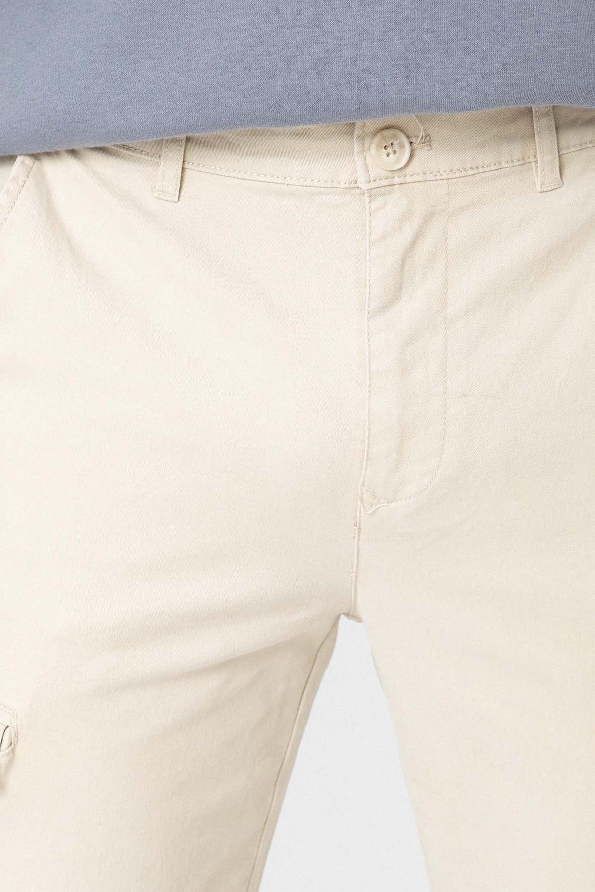 Pantalón Chino Cargo Beige para Hombre con Seis Bolsillos