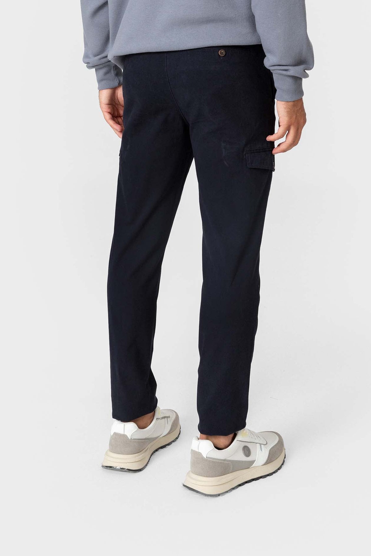 Pantalón Chino Cargo Azul para Hombre con Seis Bolsillos