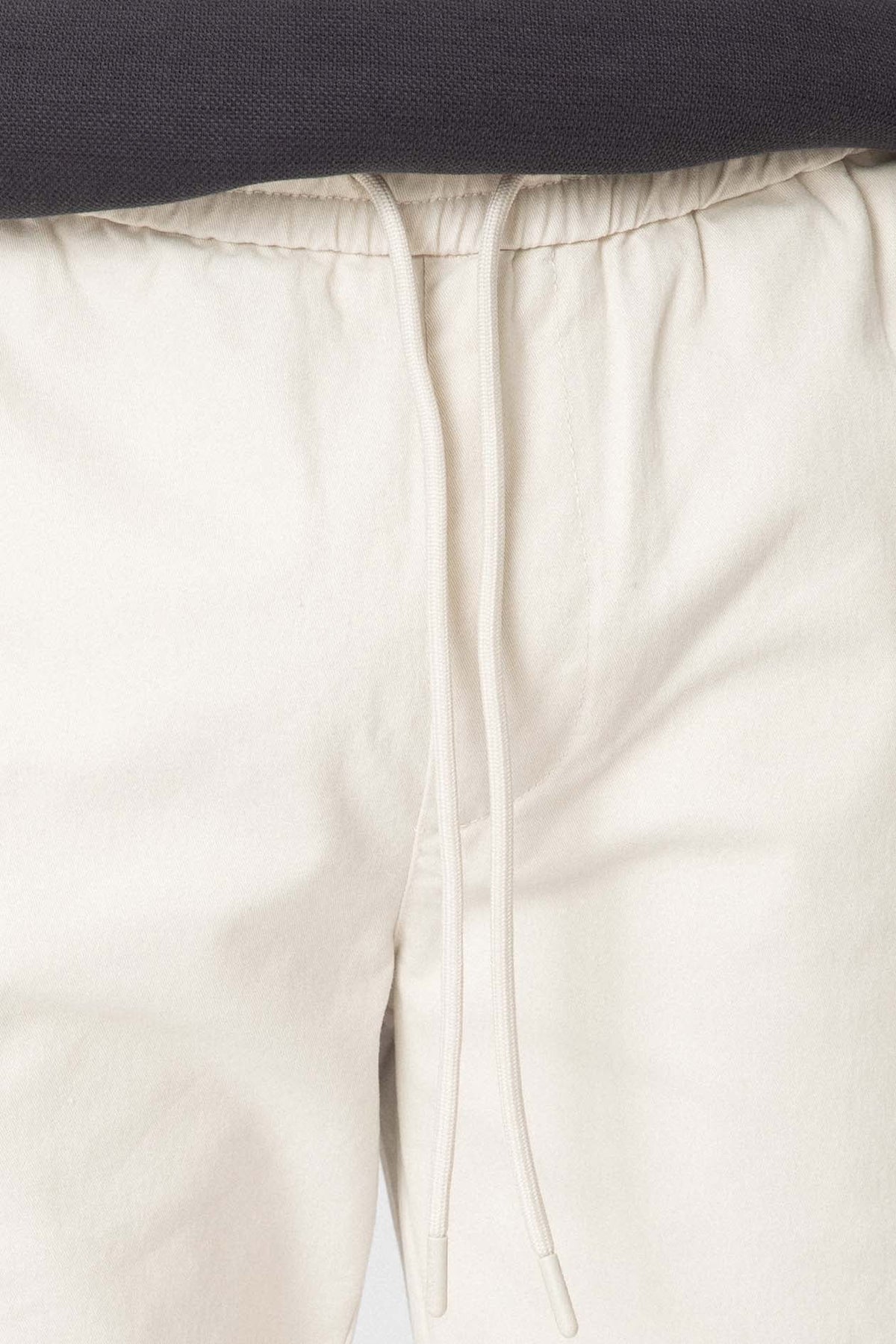 Pantalón jogger cargo beige de hombre con cintura elástica