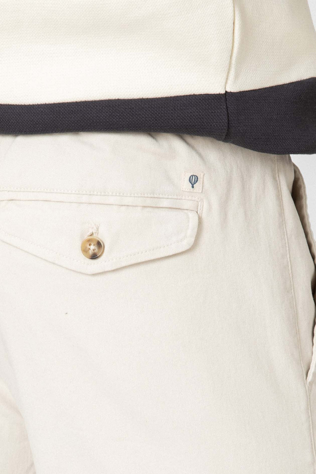 Pantalón jogger cargo beige de hombre con cintura elástica