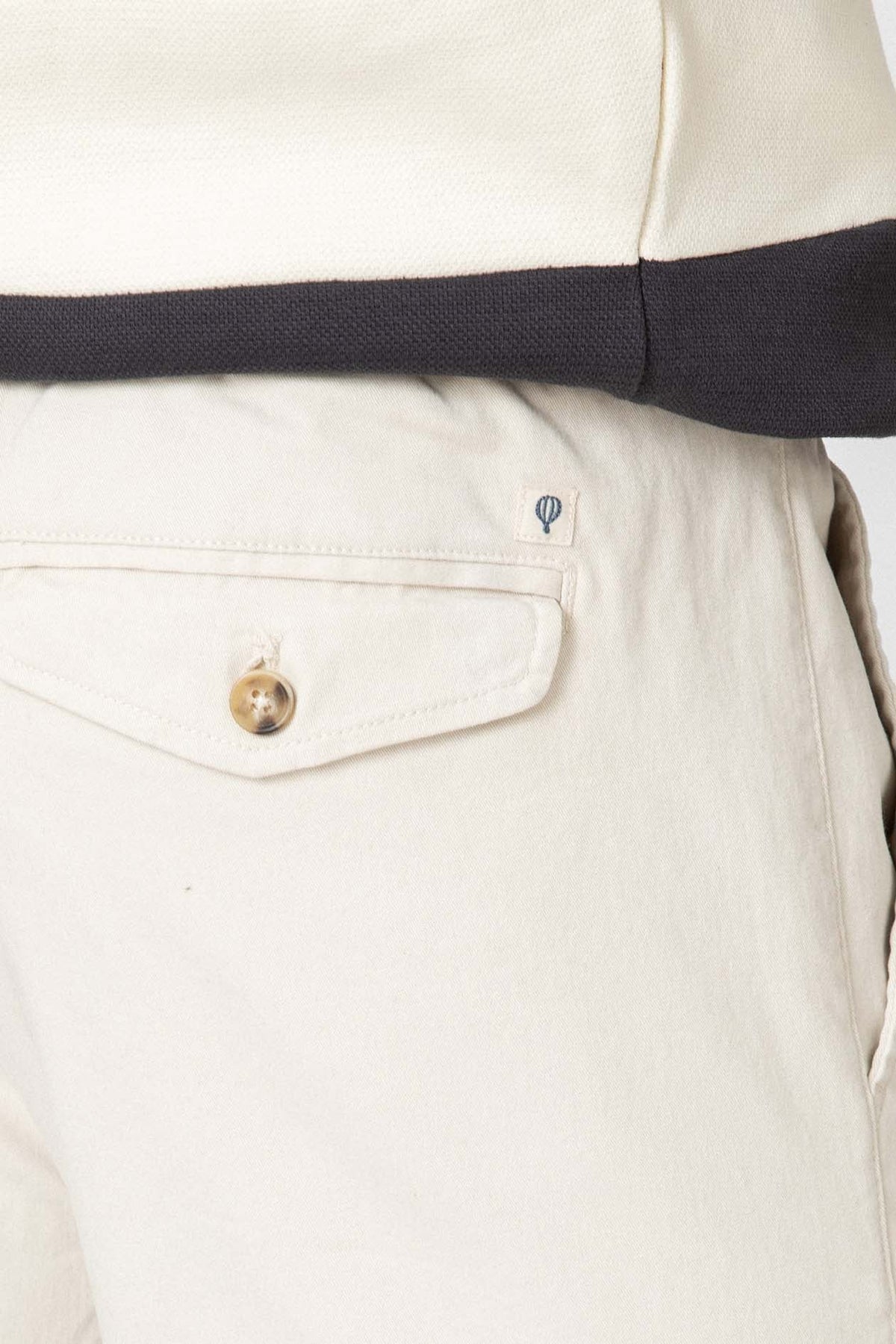 Pantalón jogger cargo beige de hombre con cintura elástica