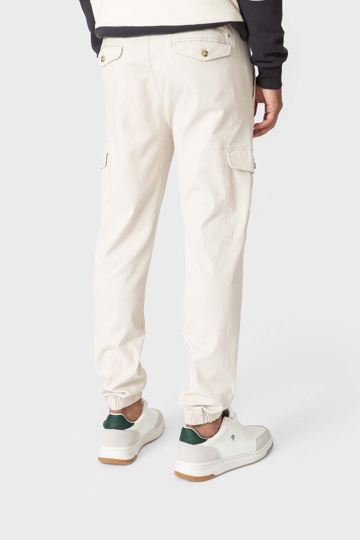 Pantalón jogger cargo beige de hombre con cintura elástica