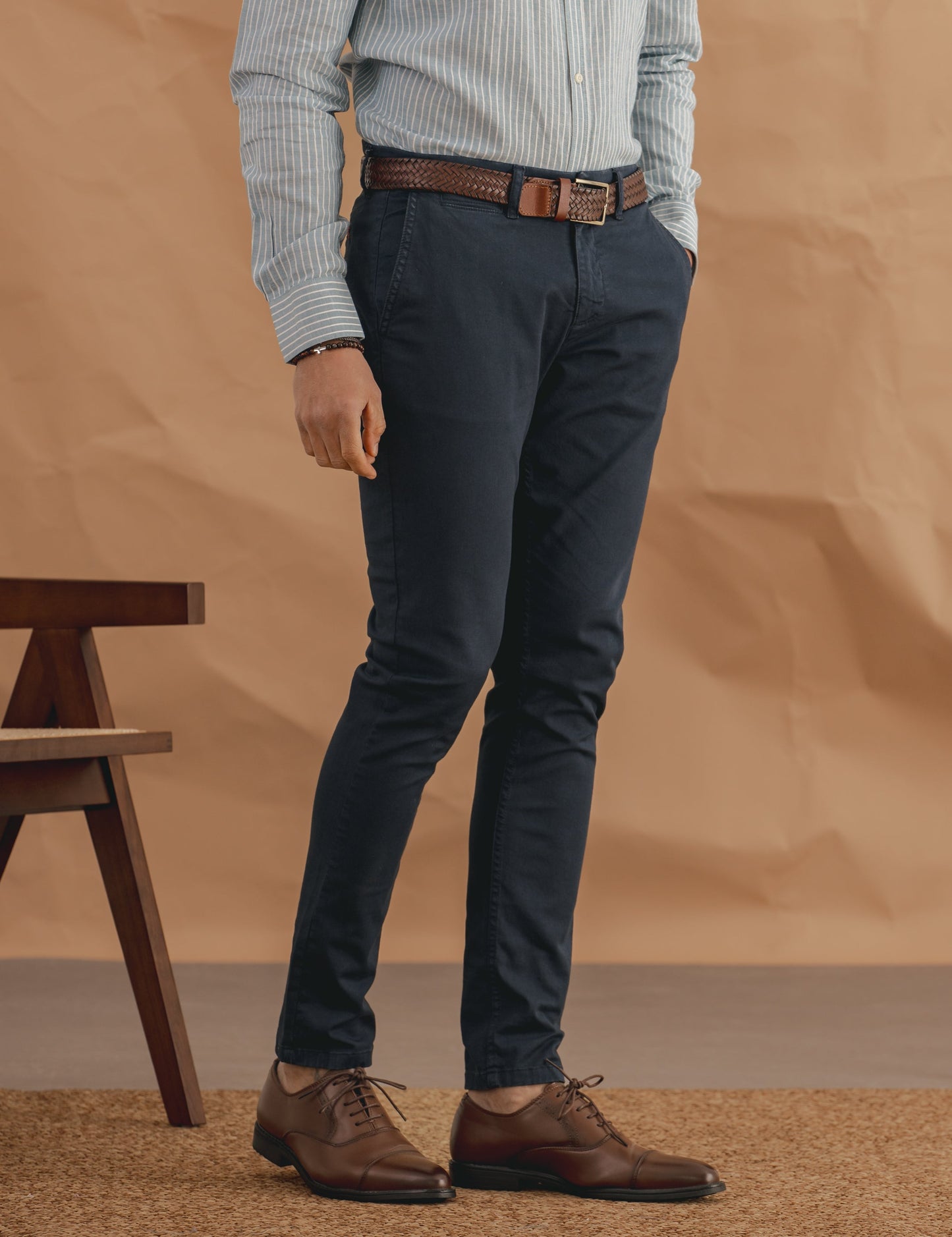 Pantalón chino skinny fit azul marino estructurado para hombre