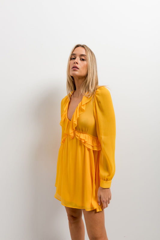 Vestido mini con volantes fluidos de silueta romántica