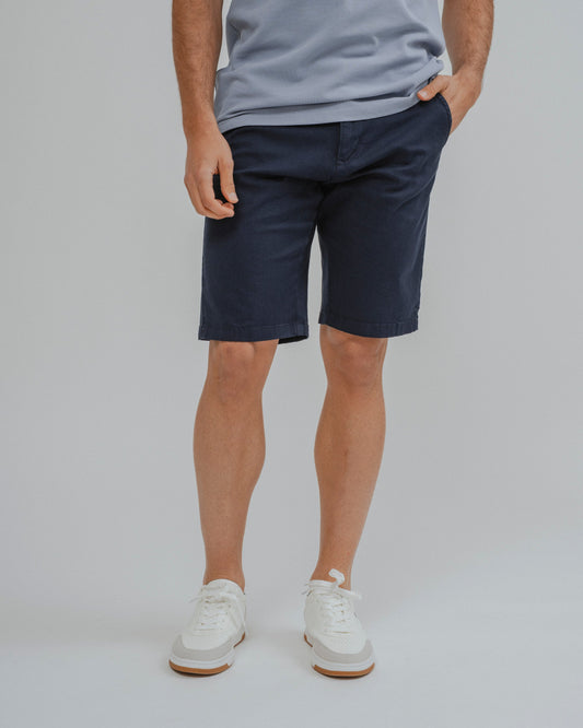 Bermuda tipo chino azul marino para hombre