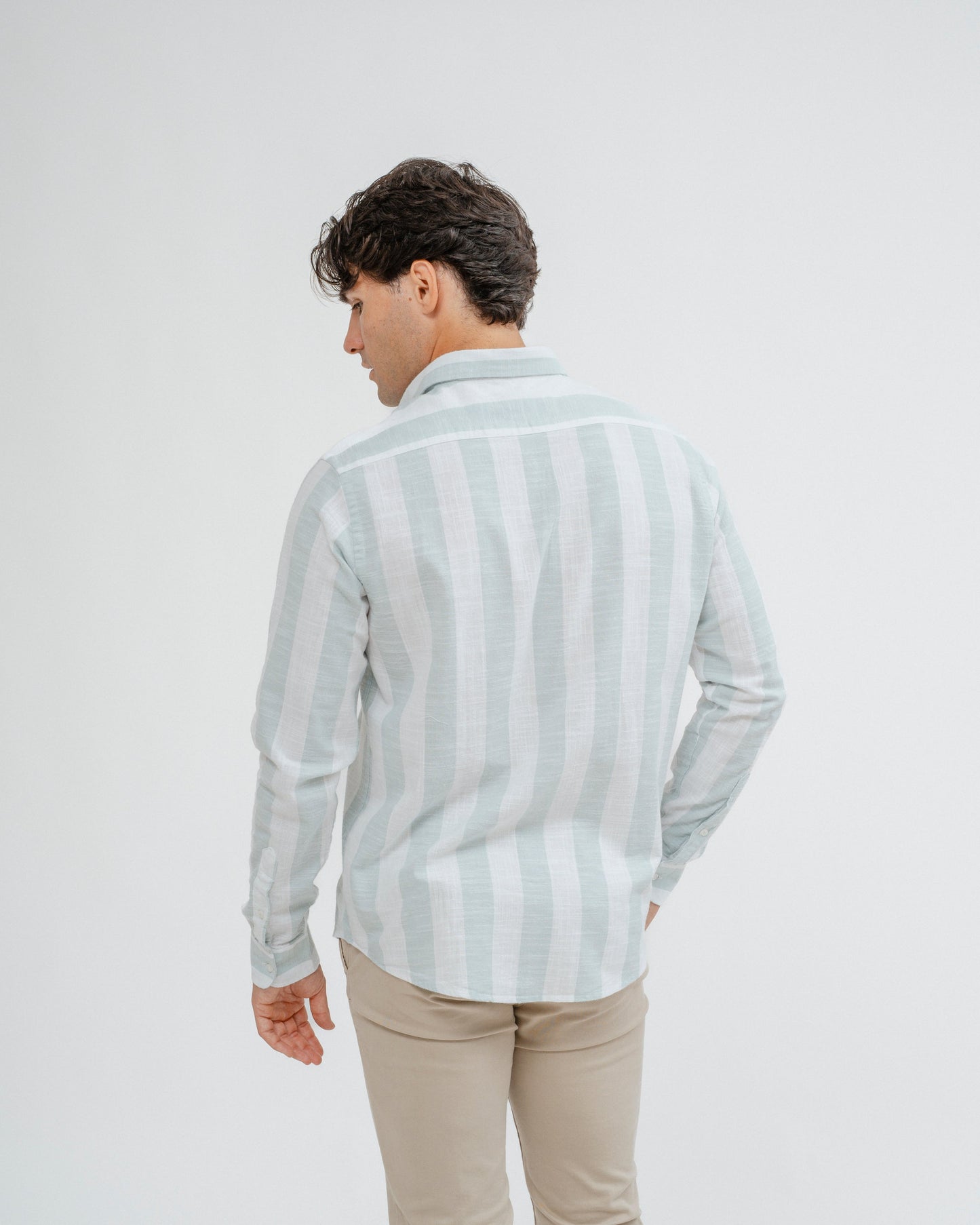 Camisa celeste a rayas 100% algodón para hombre