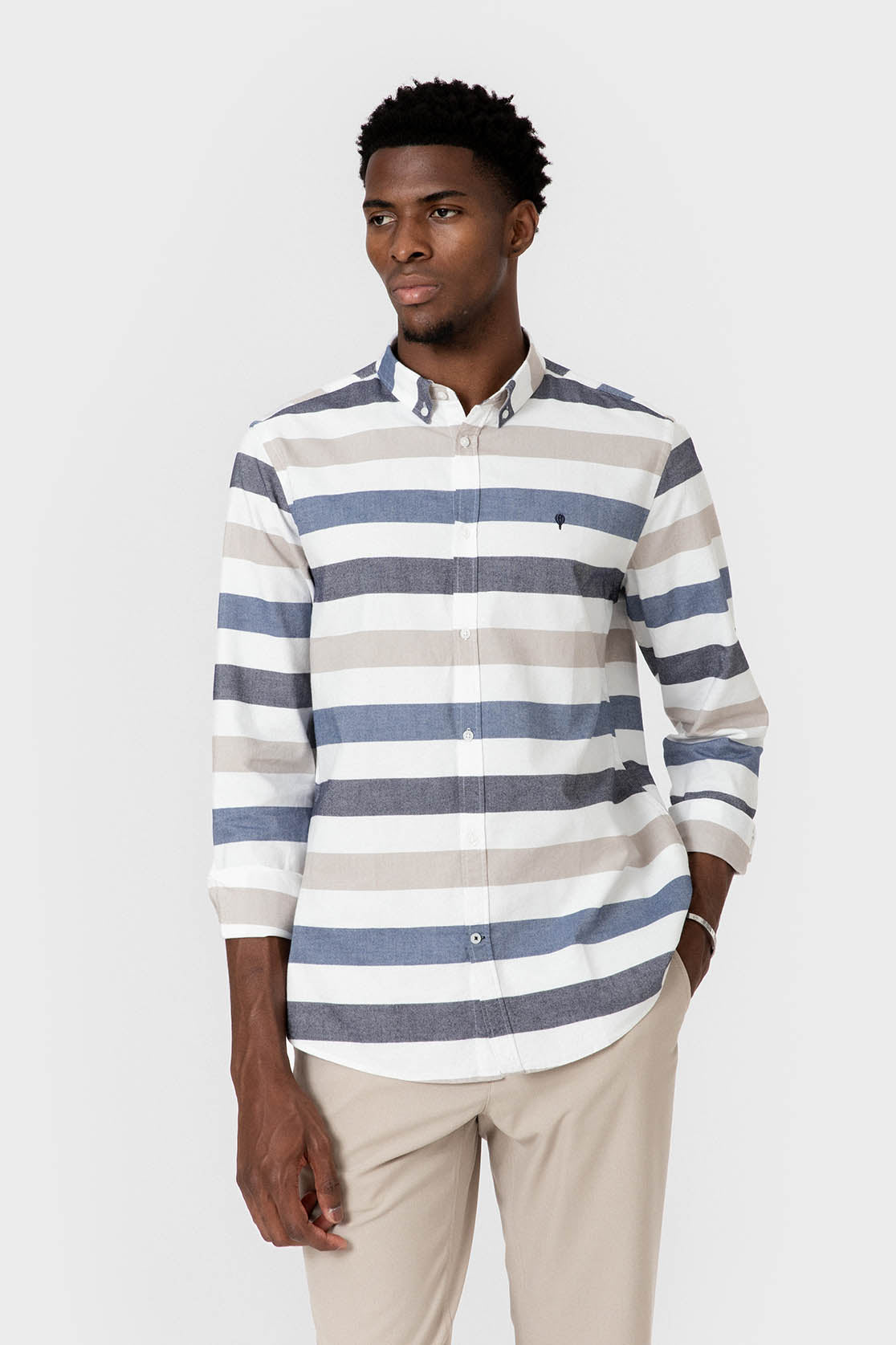 Camisa Oxford de hombre con rayas azules y beige
