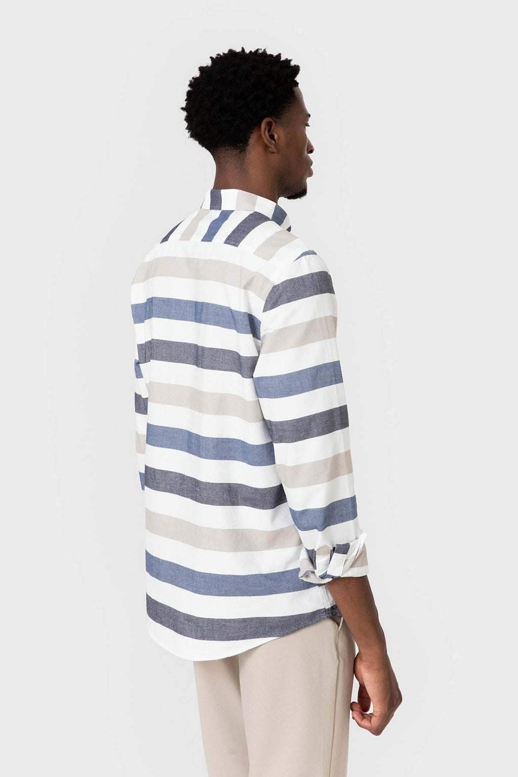 Camisa Oxford de hombre con rayas azules y beige