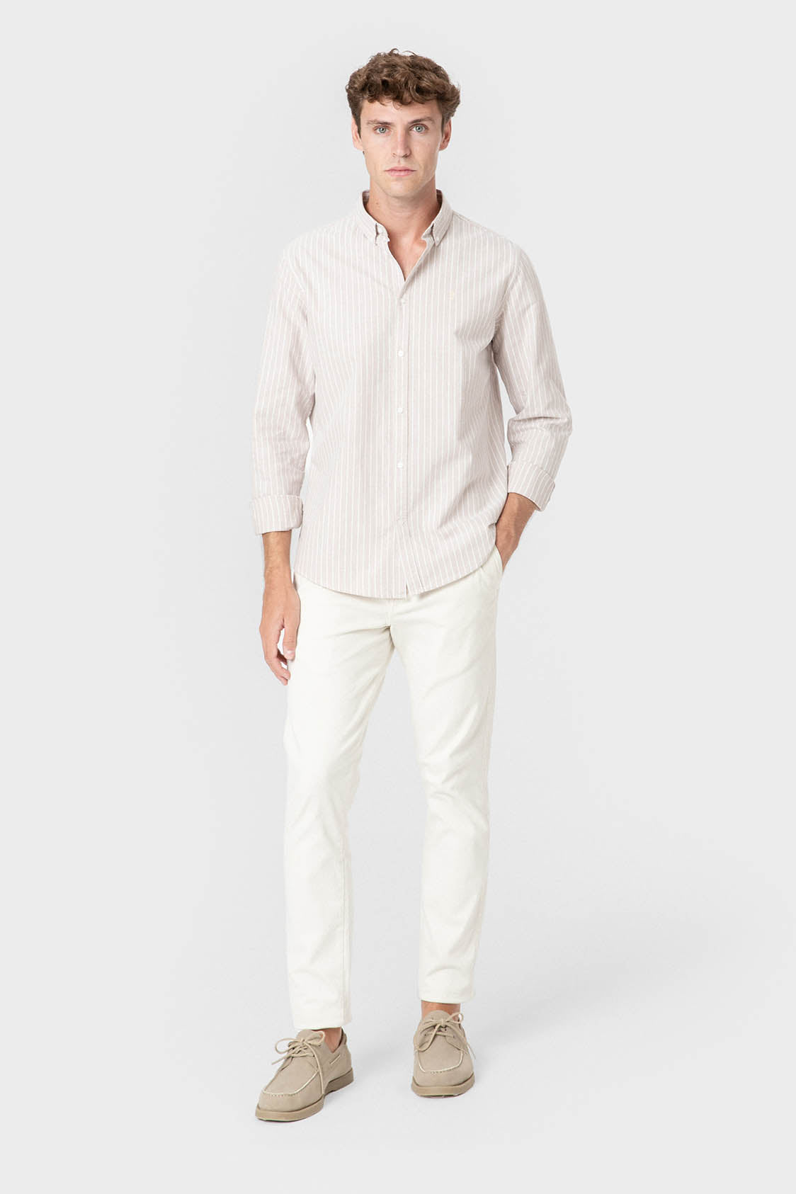 Camisa Oxford beige de rayas blancas para hombre