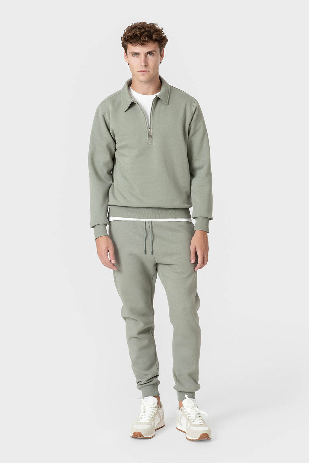 Sudadera verde de hombre con cuello polo y cremallera