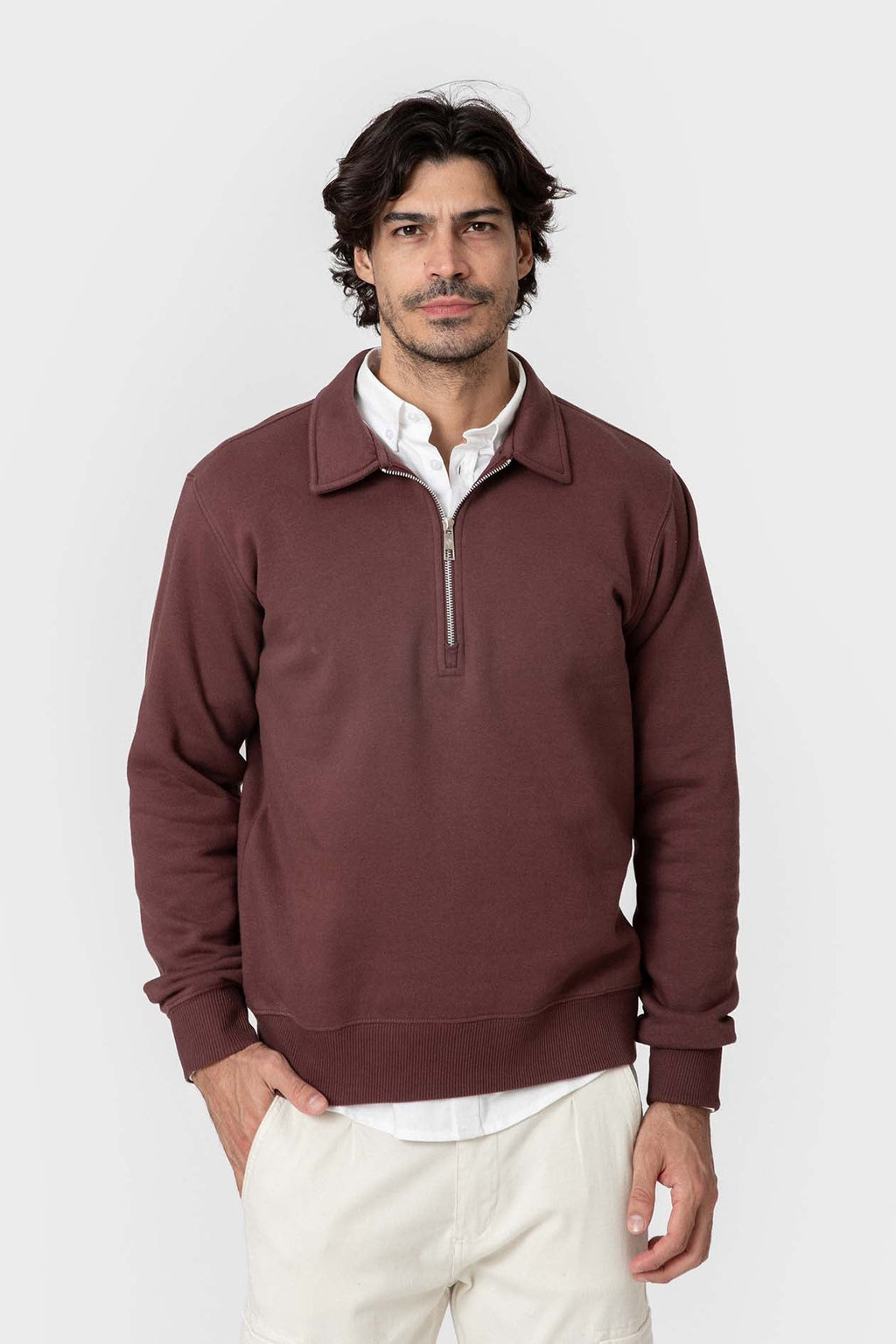 Sudadera burdeos de hombre con cuello polo y cremallera