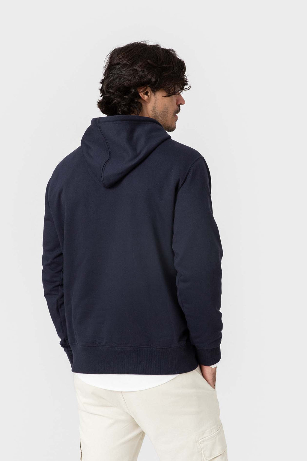 Sudadera azul con capucha y bolsillo canguro para hombre
