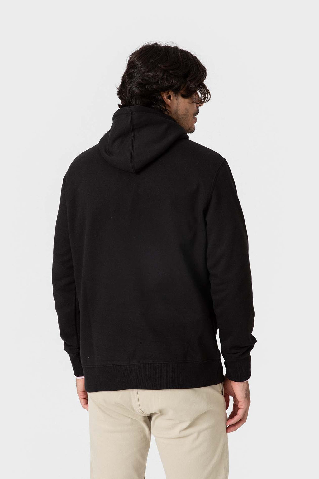Sudadera negra con capucha y bolsillo canguro para hombre