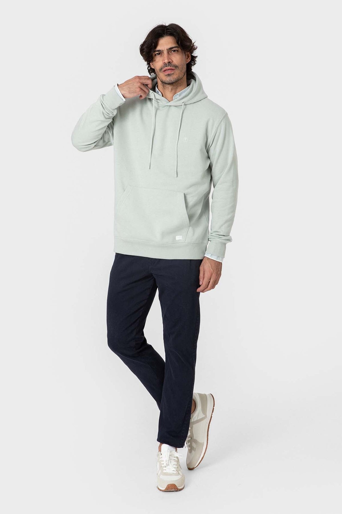 Sudadera verde con capucha y bolsillo canguro para hombre