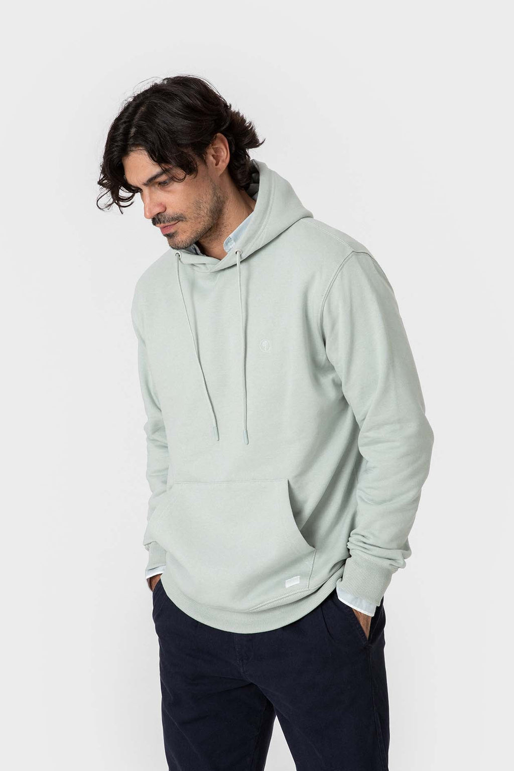 Sudadera verde con capucha y bolsillo canguro para hombre