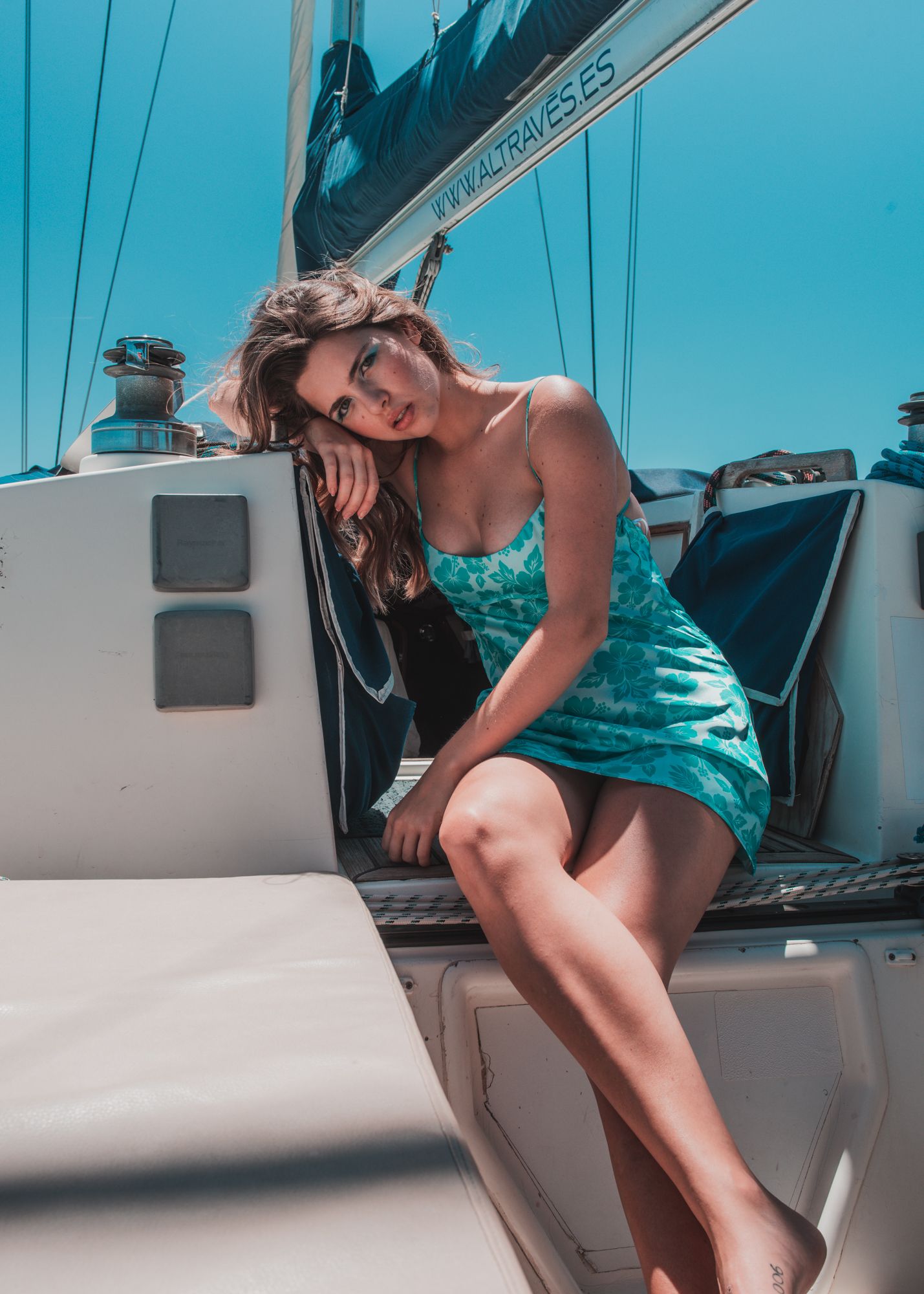 Vestido satinado verde mujer estampado geométrico retro