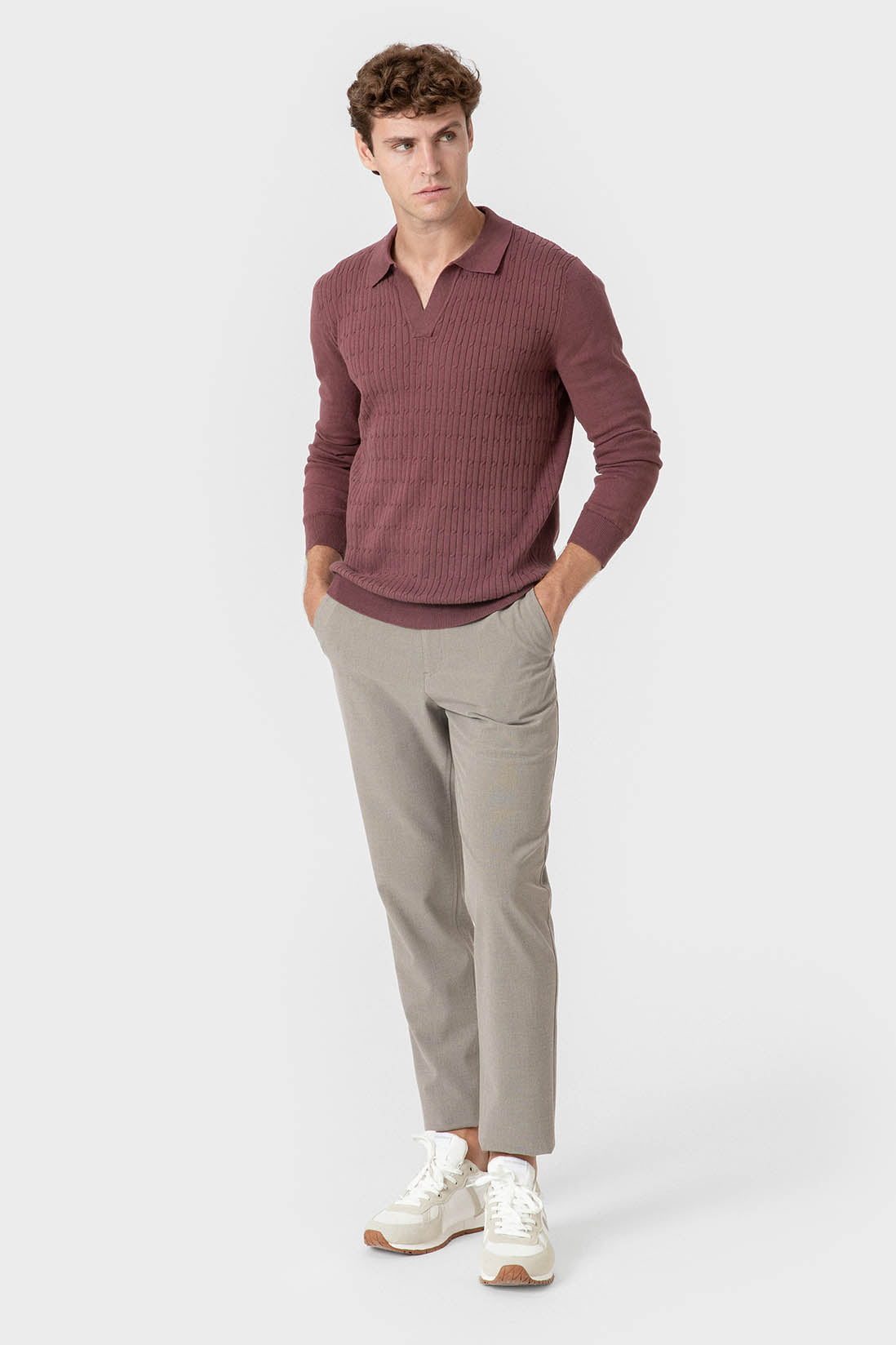 Jersey burdeos de hombre con cuello polo sin botones