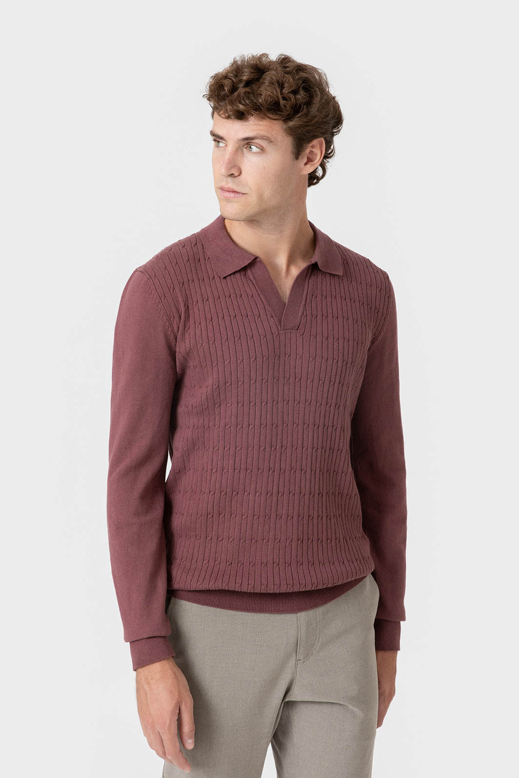 Jersey burdeos de hombre con cuello polo sin botones