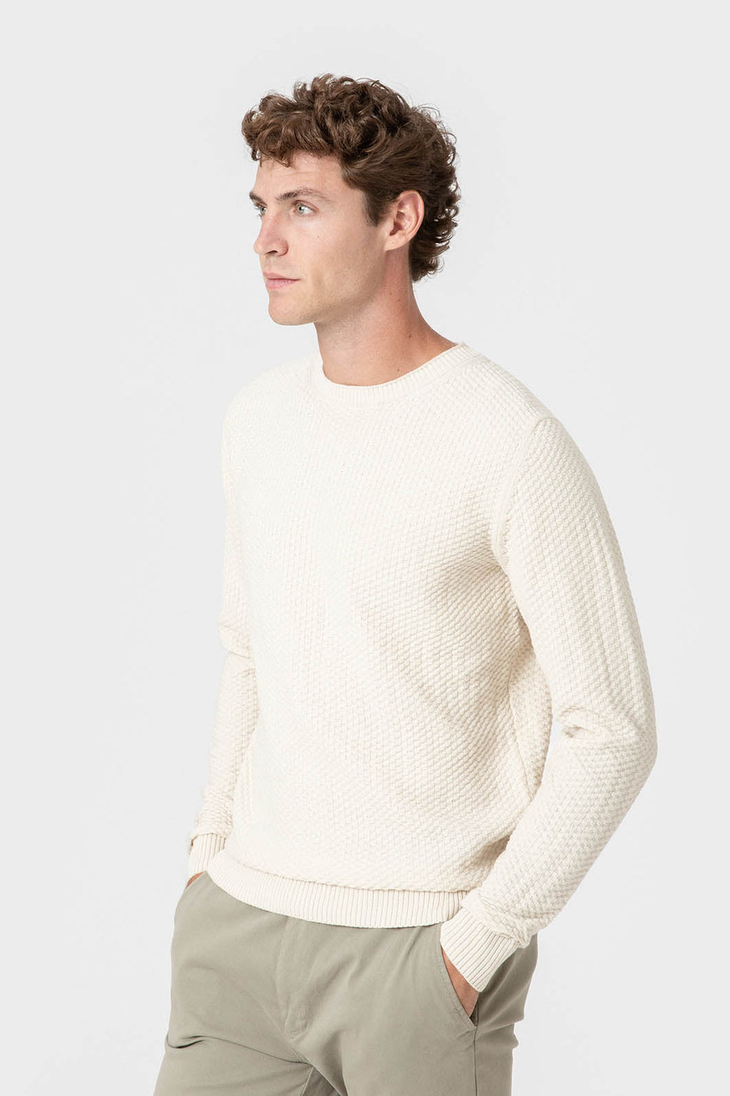 Jersey blanco de algodón con textura de ladrillo