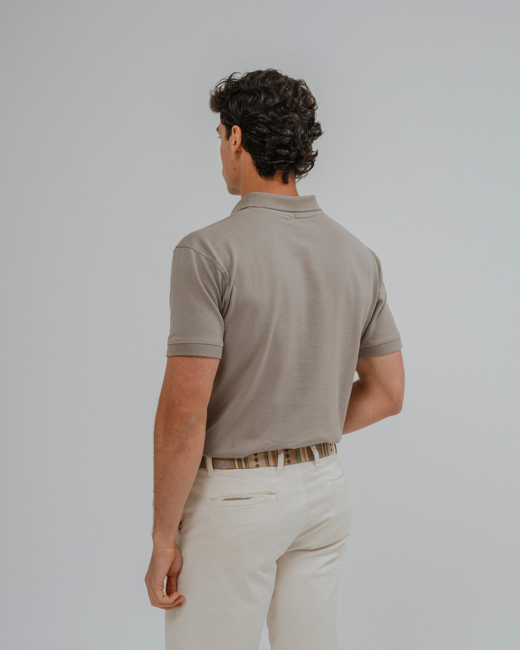 Polo marrón de hombre de algodón con logo bordado