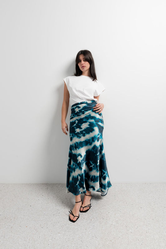 Falda midi satinada estampada Tie Dye