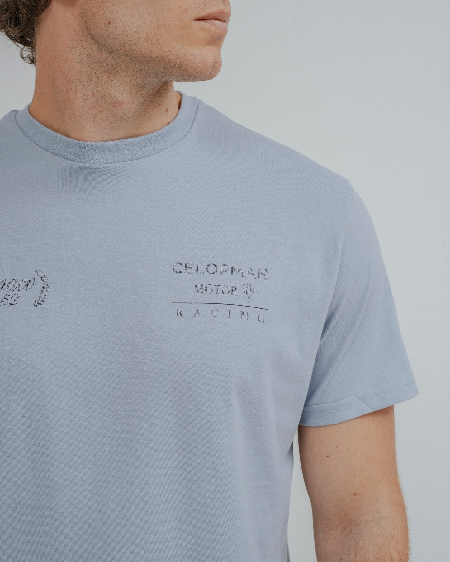 Camiseta celeste para hombre con estampado trasero Monaco Heritage